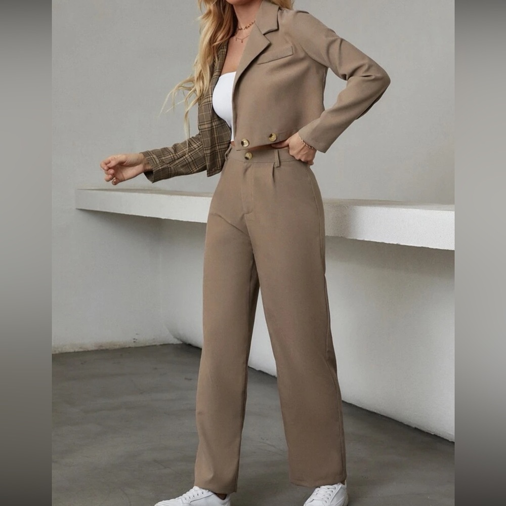 Contrast plaid blazer and pants